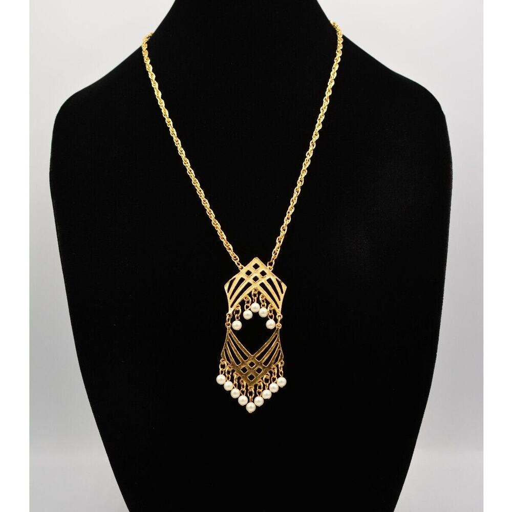 Vintage Beaded Pendant Necklace Faux Pearl Dangle Gold Tone Chain 1980s Bin1D
